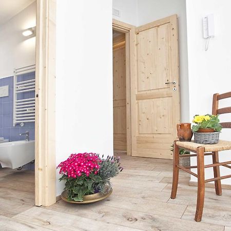 Porta Degli Antichi Casali Bed & Breakfast กอนแวร์ซาโน ภายนอก รูปภาพ