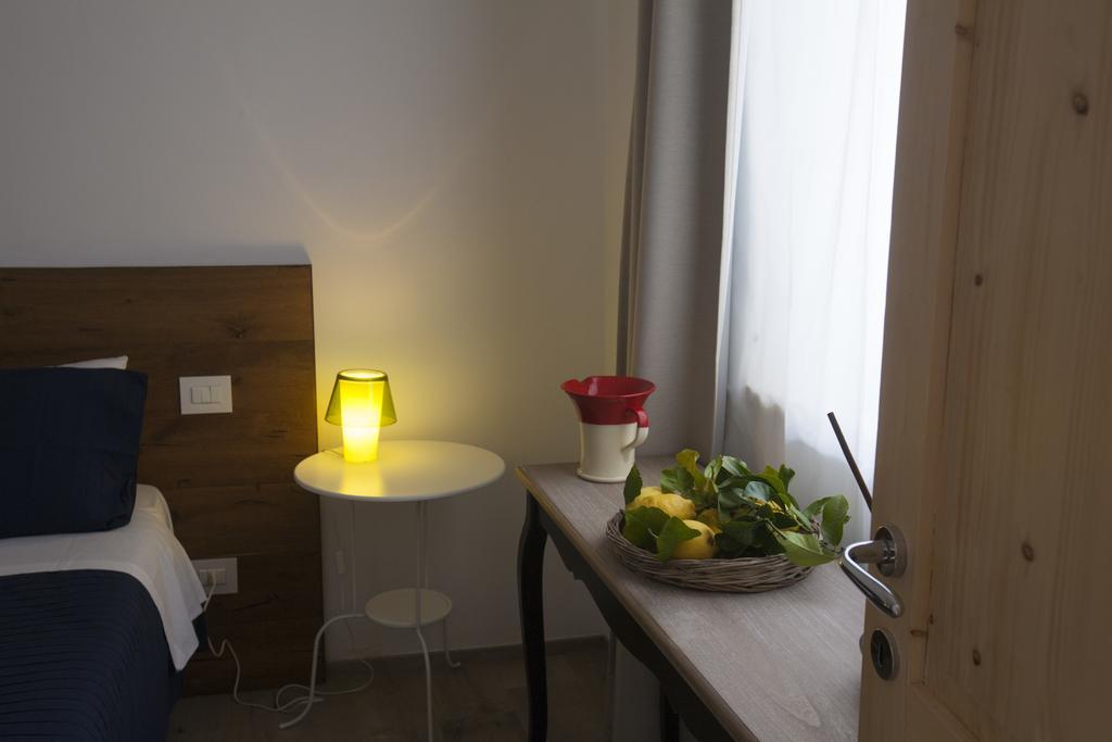 Porta Degli Antichi Casali Bed & Breakfast กอนแวร์ซาโน ภายนอก รูปภาพ