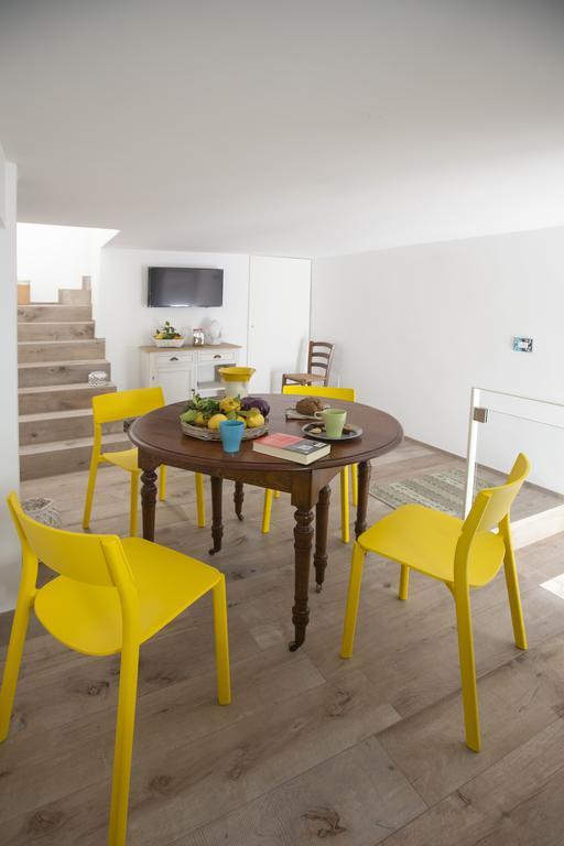 Porta Degli Antichi Casali Bed & Breakfast กอนแวร์ซาโน ภายนอก รูปภาพ